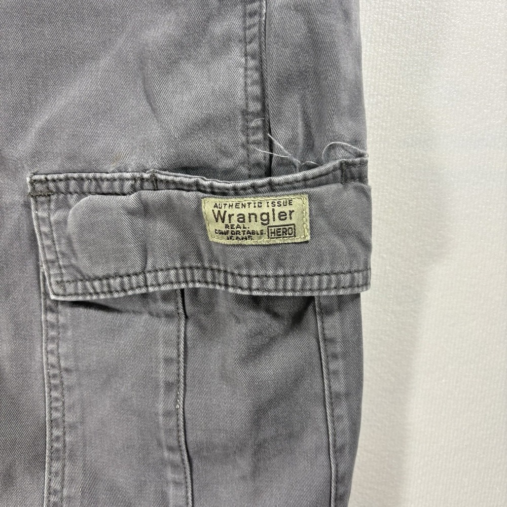 Wrangler Riggs Workwear Cargo Utility Shorts Men Size 42 Gray Cotton Relaxed Fit - Picture 4 of 5